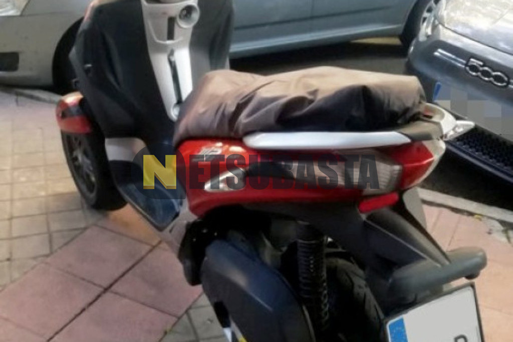 Piaggio MP3 300 Yourban LT 2012