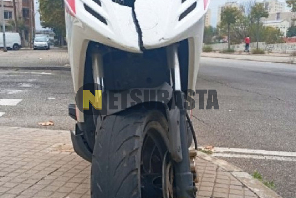 Aprilia SR 125 Motard 2014