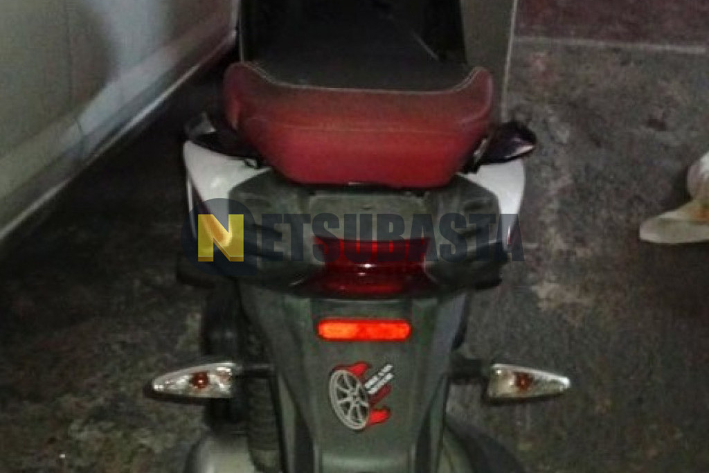 Aprilia SR 125 Motard 2014