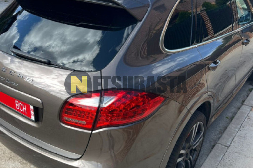 Porsche Cayenne Turbo 2012