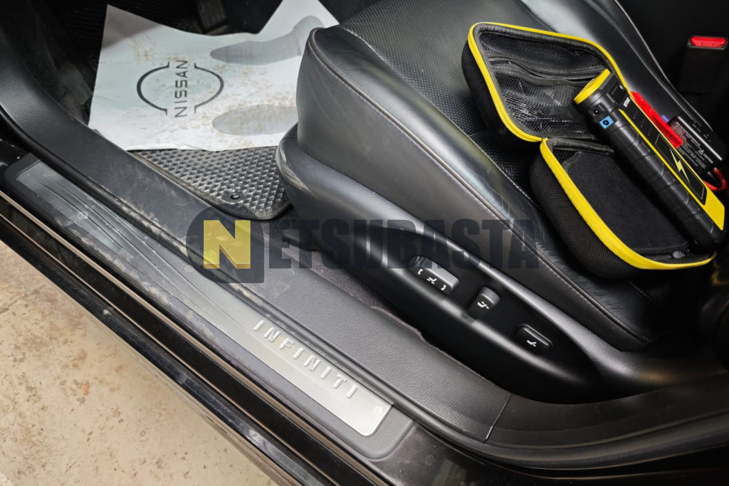 Infiniti M35h 2011