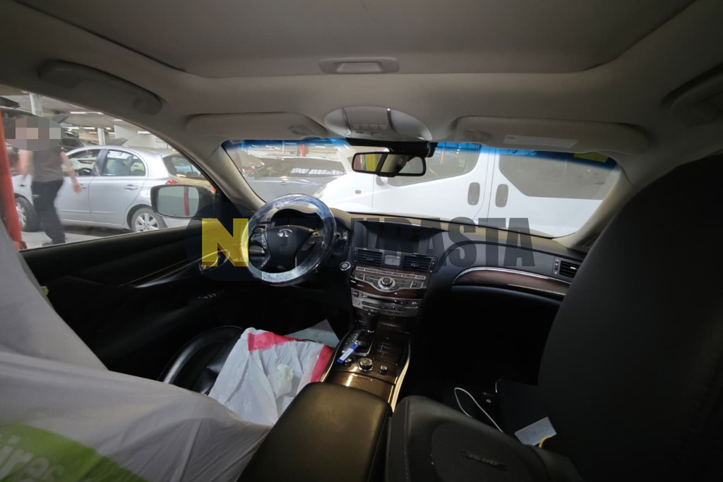 Infiniti M35h 2011