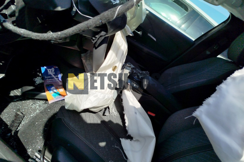 Peugeot 208 Hybrid e-DCS6 2026