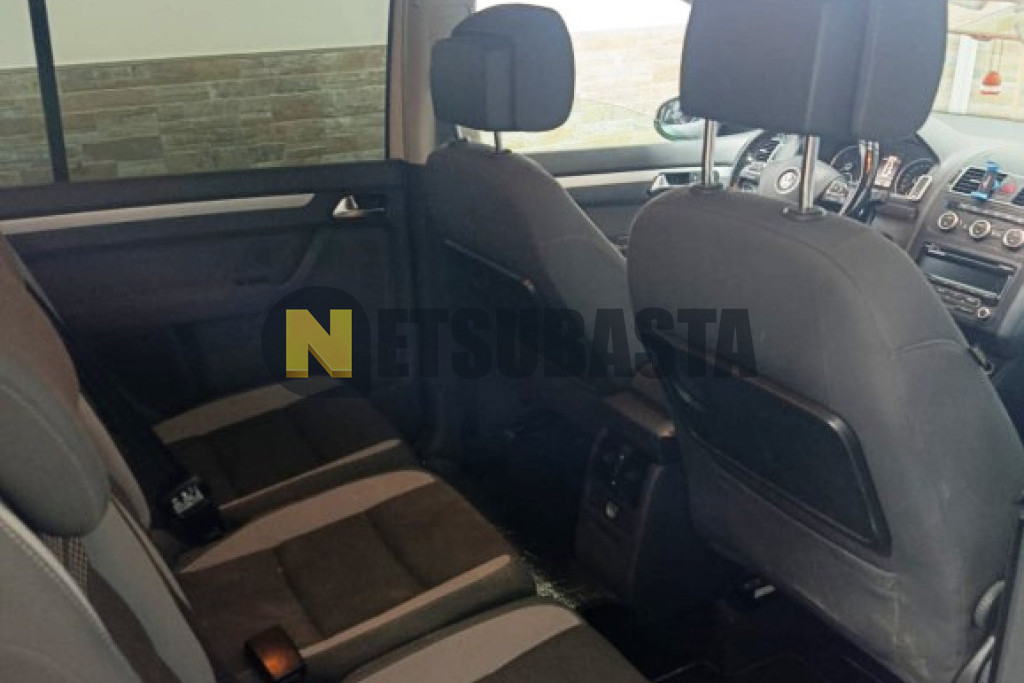 Volkswagen Touran 2.0 TDI DSG 2013