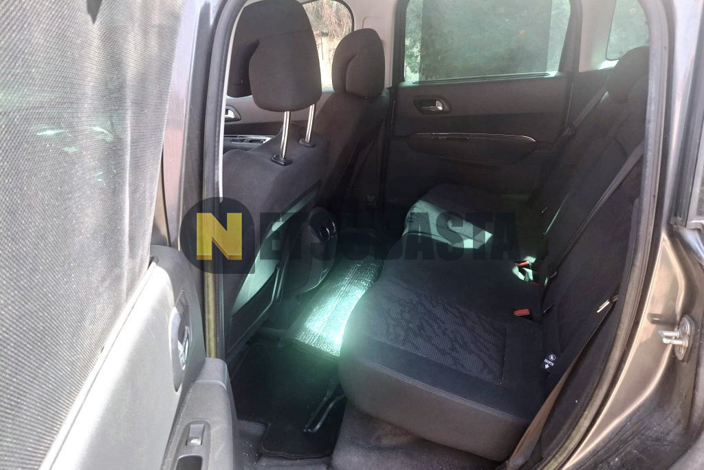 Peugeot 3008 1.6 e-HDi FAP CMP 2012