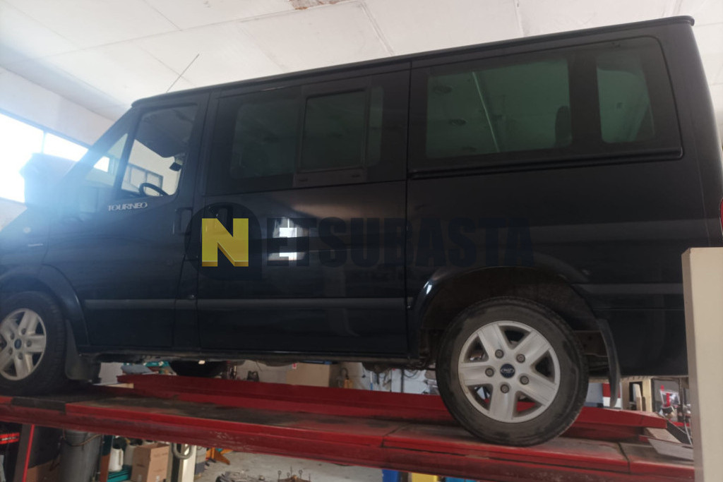 Ford Tourneo Minibus 2.2 TDCi 2012