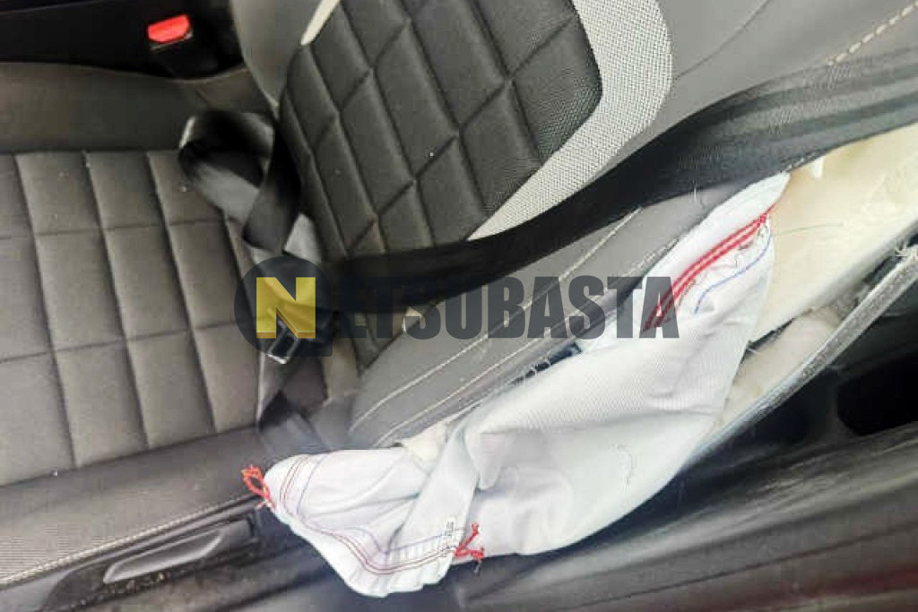 Citroën C4 1.2 Gasolina EAT8 2025