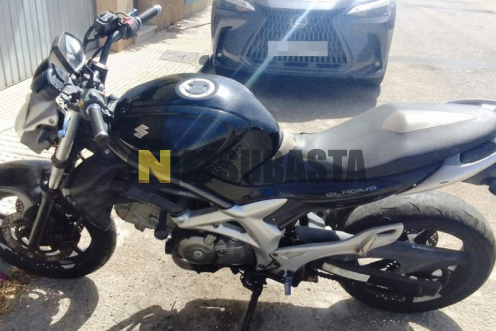 Suzuki Gladius 650 2010
