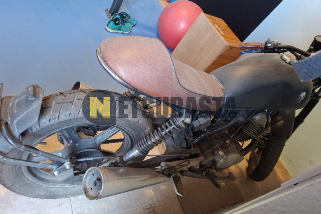 Honda CB 250 Two Fifty 1995