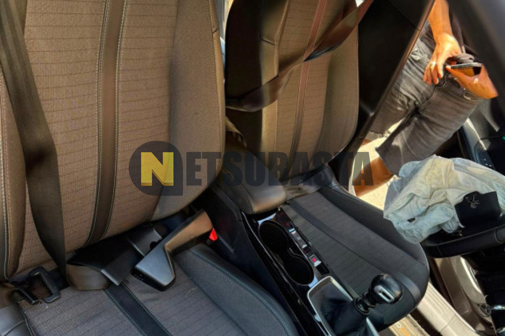Peugeot 2008 1.2 PureTech 2023