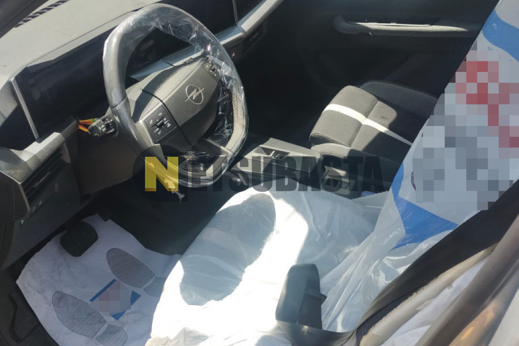 Opel Frontera Hybrid 145 2025