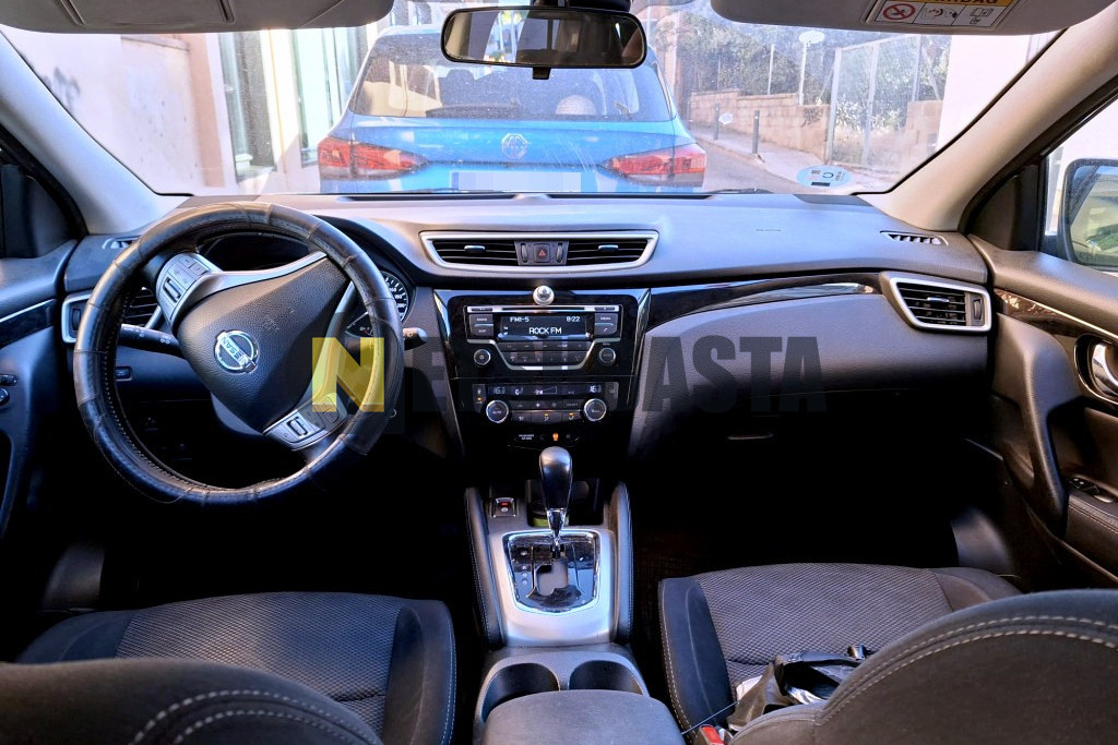 Nissan Qashqai 1.2 DIG-T XTRONIC 2015