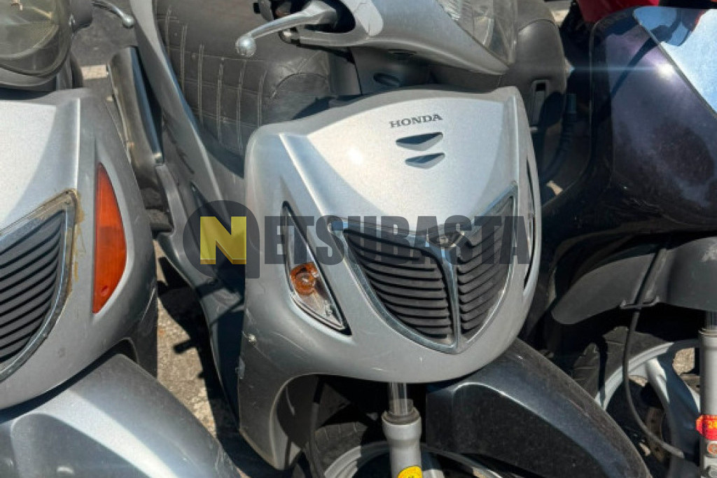 Honda Scoopy SH150 2004