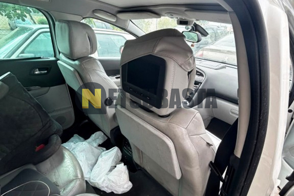Peugeot 5008 2.0 HDI FAP 2010