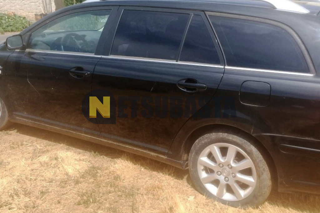 Toyota Avensis Wagon 2.2 D-4D 2006