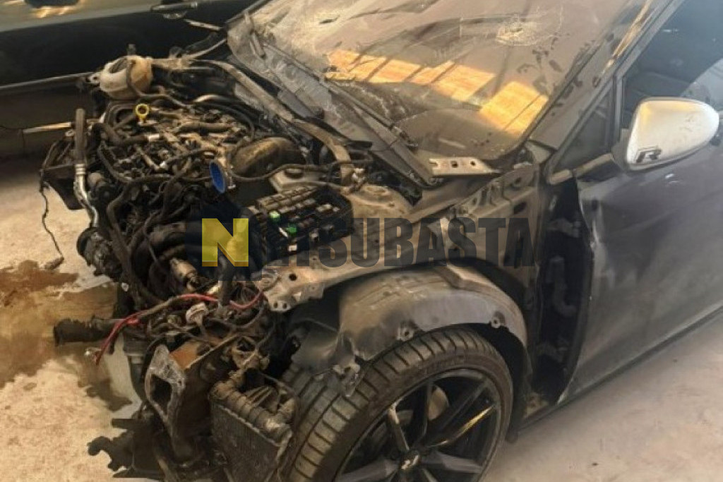 Volkswagen Golf R 2.0 TSI BMT DSG 6 vel. 2016