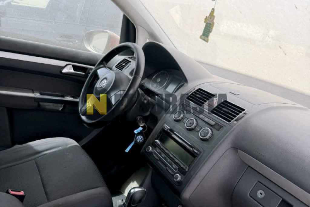 Volkswagen Touran 1.6 TDI Bluemotion DSG 7 vel. (7 plazas) 2015