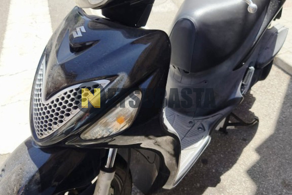 Suzuki Sixteen 125 2012