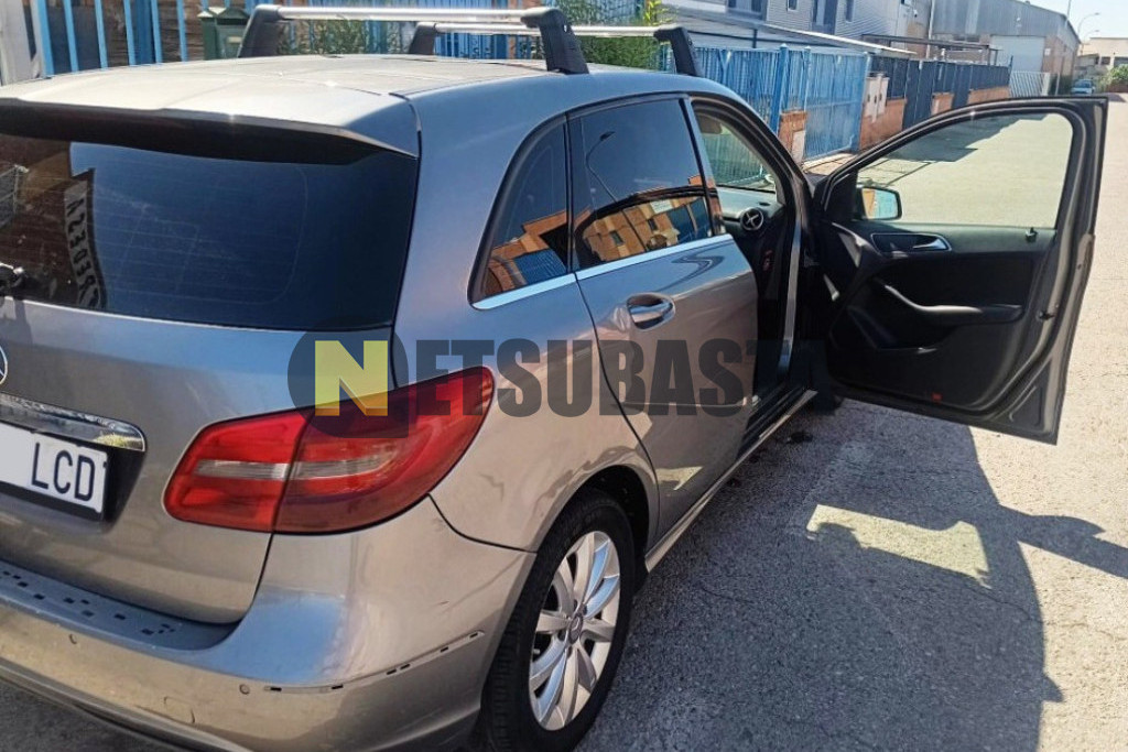 Mercedes-Benz B 180 CDI BlueEFFICIENCY 2012