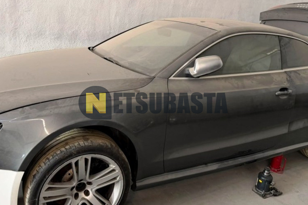 Audi RS 5 Coupe 4.2 FSI quattro S Tronic 2011