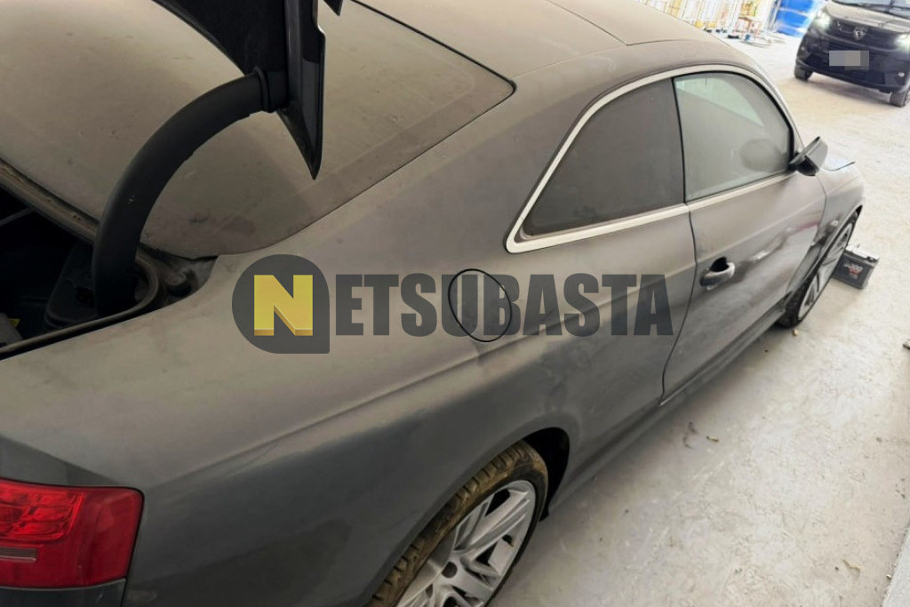 Audi RS 5 Coupe 4.2 FSI quattro S Tronic 2011