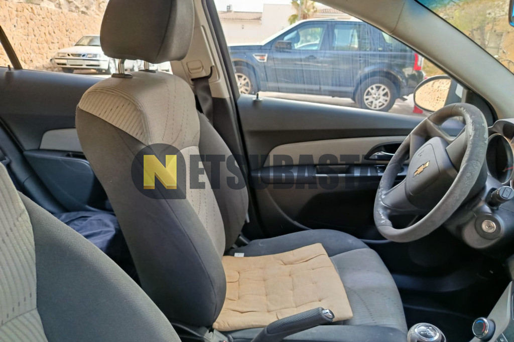 Chevrolet Cruze 1.6 2012