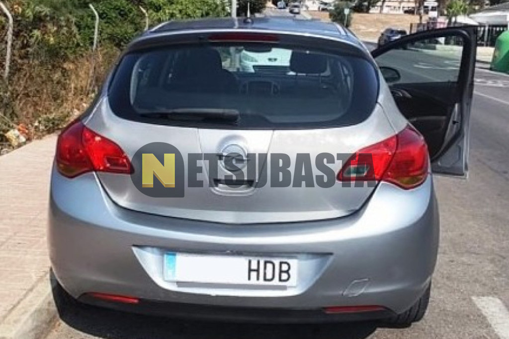 Opel Astra 1.7 CDTi 2011