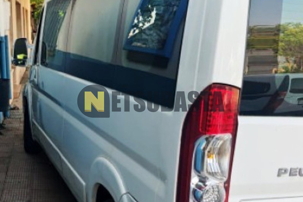 Peugeot Boxer Autobus 3.0 HDi 2008