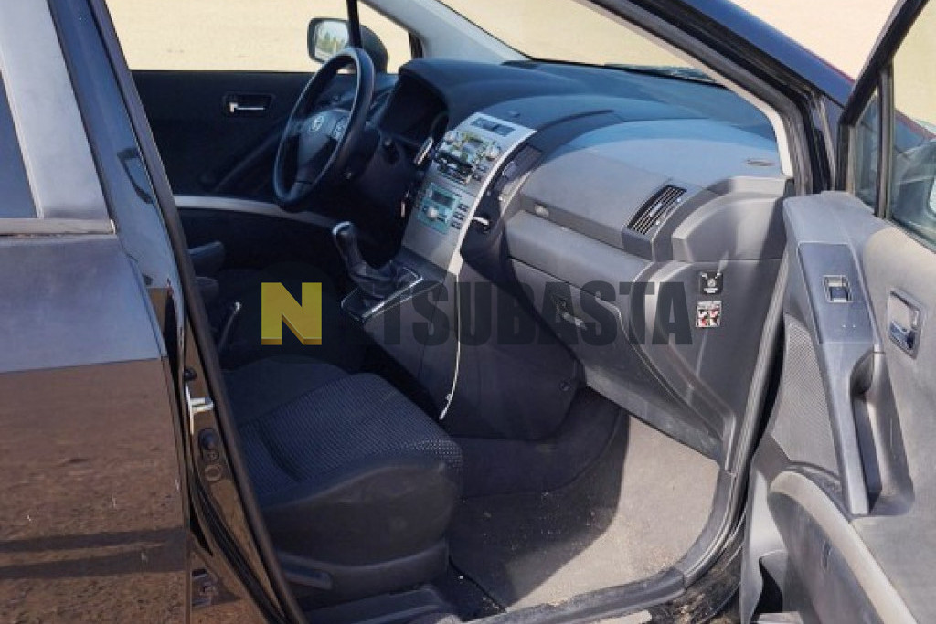 Toyota Corolla Verso 2.2 D-4D 2006
