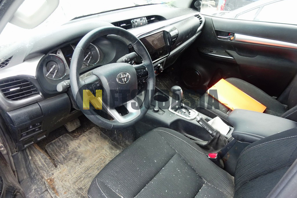 Toyota Hilux Doble Cabina VXL 2.8D AT 2025