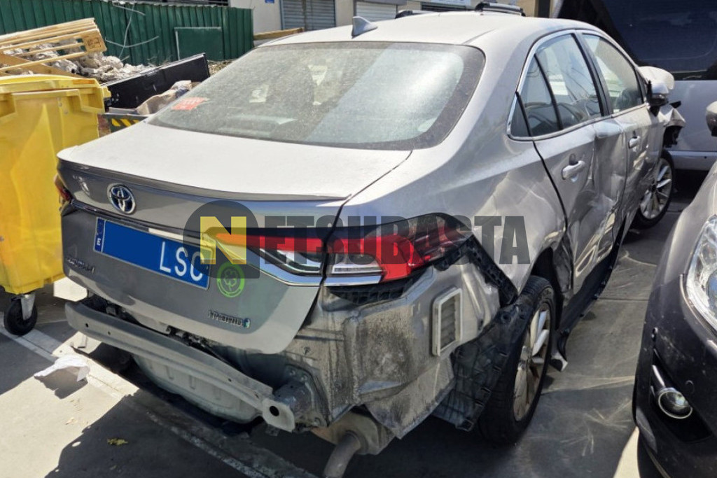 Toyota Corolla Sedán 125H 2021