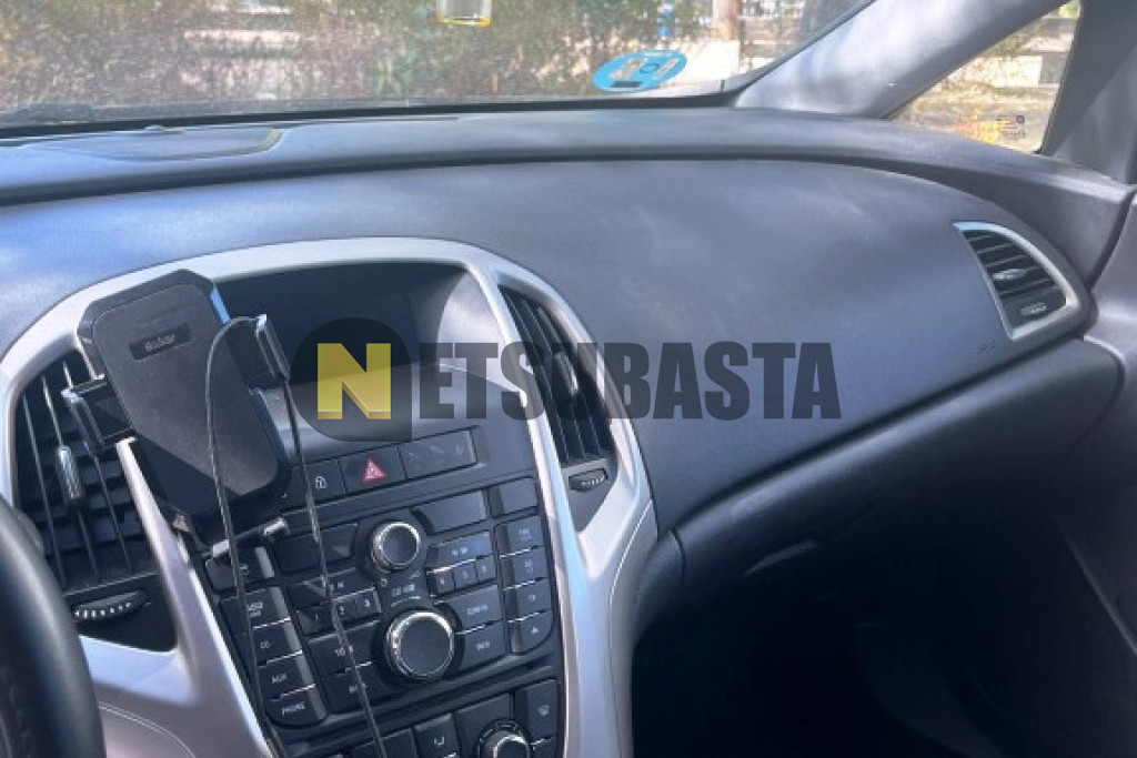 Opel Astra 1.6 2013