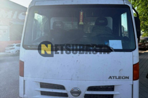 Nissan Atleon 35.13 2004