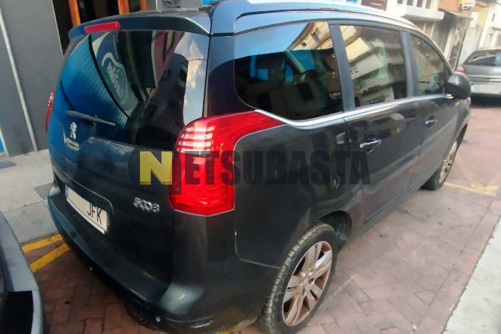 Peugeot 5008 1.6 VTi 2015