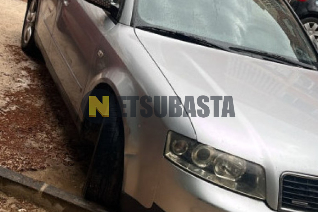 Audi A4 2.5 TDI quattro 6 vel. 2002