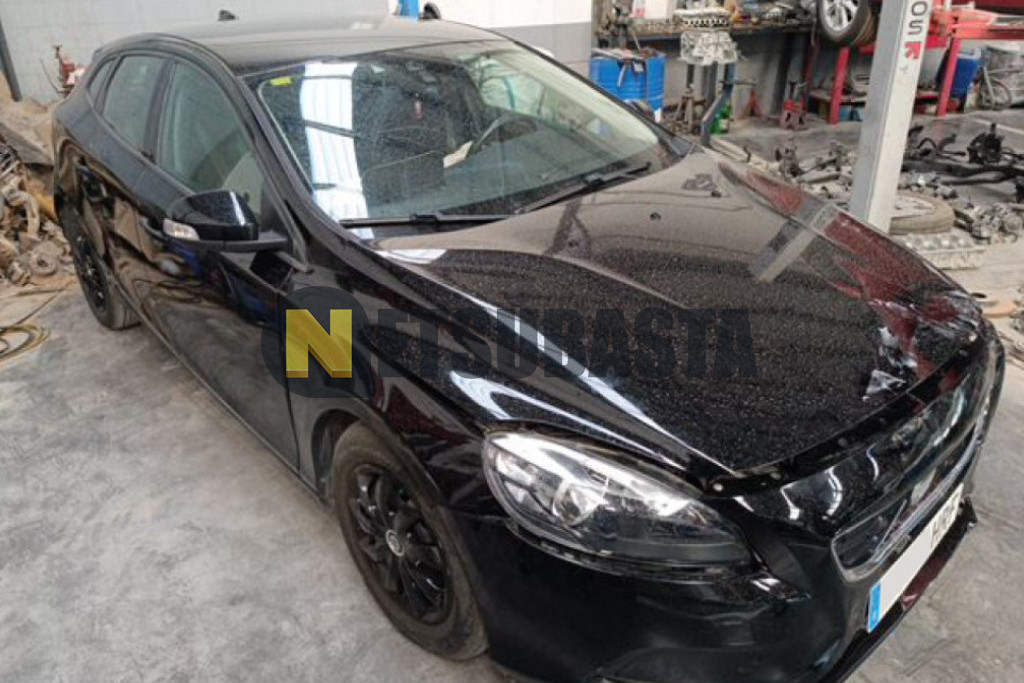 Volvo V40 D2 2013