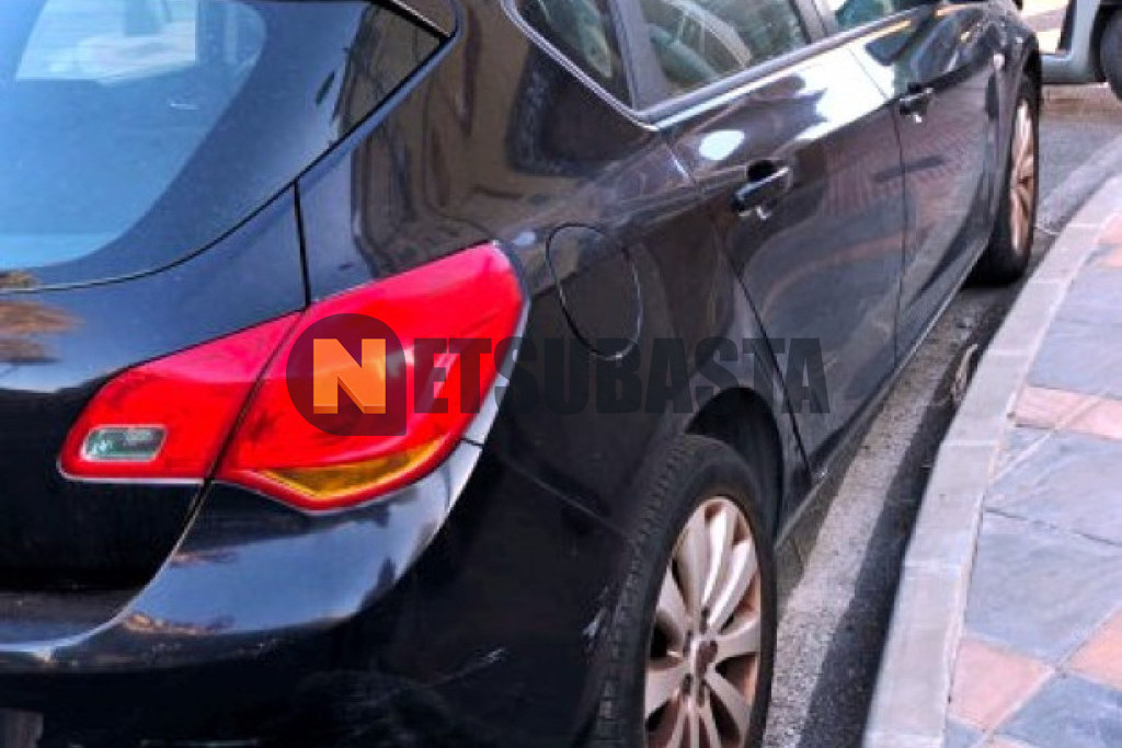 Opel Astra 1.6 16V 2010