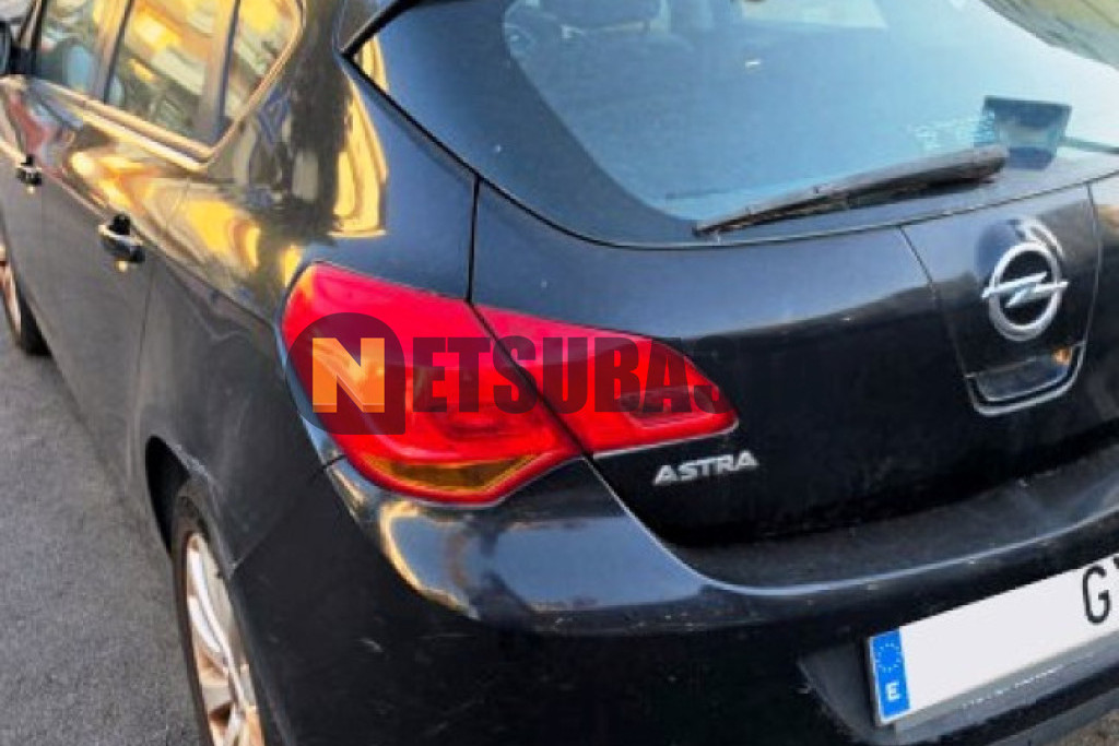 Opel Astra 1.6 16V 2010