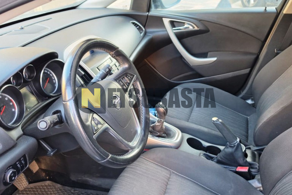 Opel Astra 1.6 16V 2010