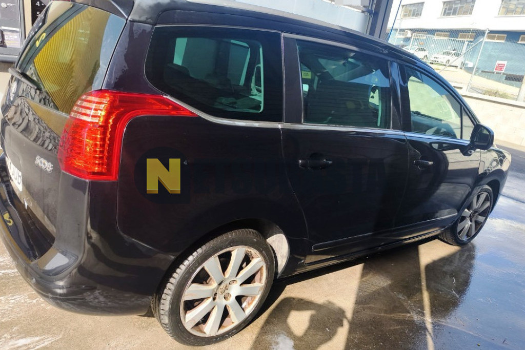 Peugeot 5008 2.0 HDI 2011