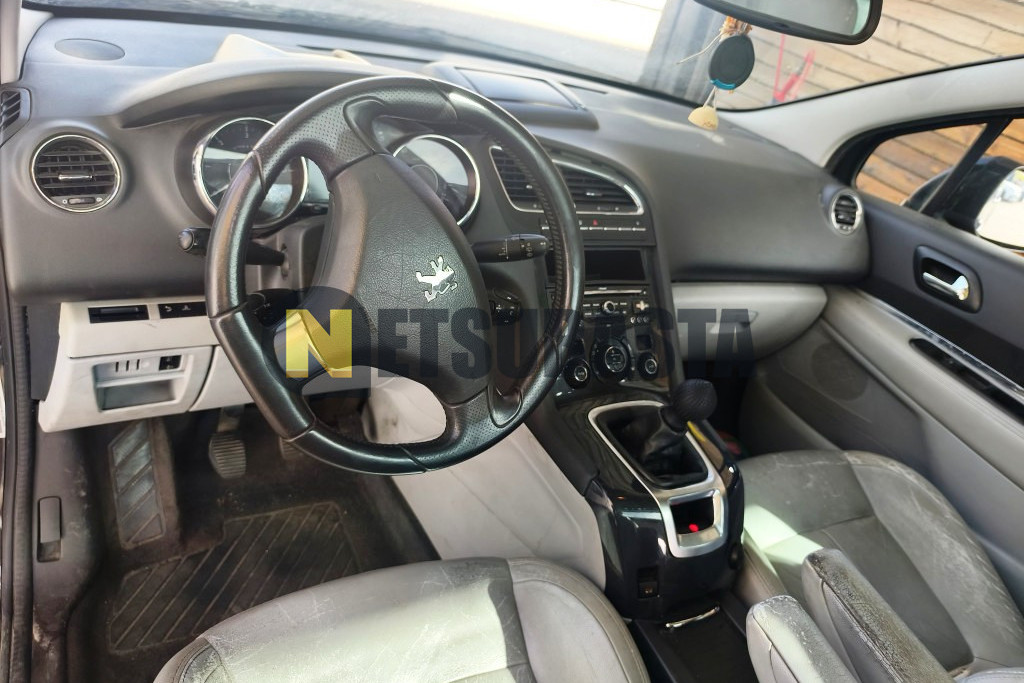 Peugeot 5008 2.0 HDI 2011