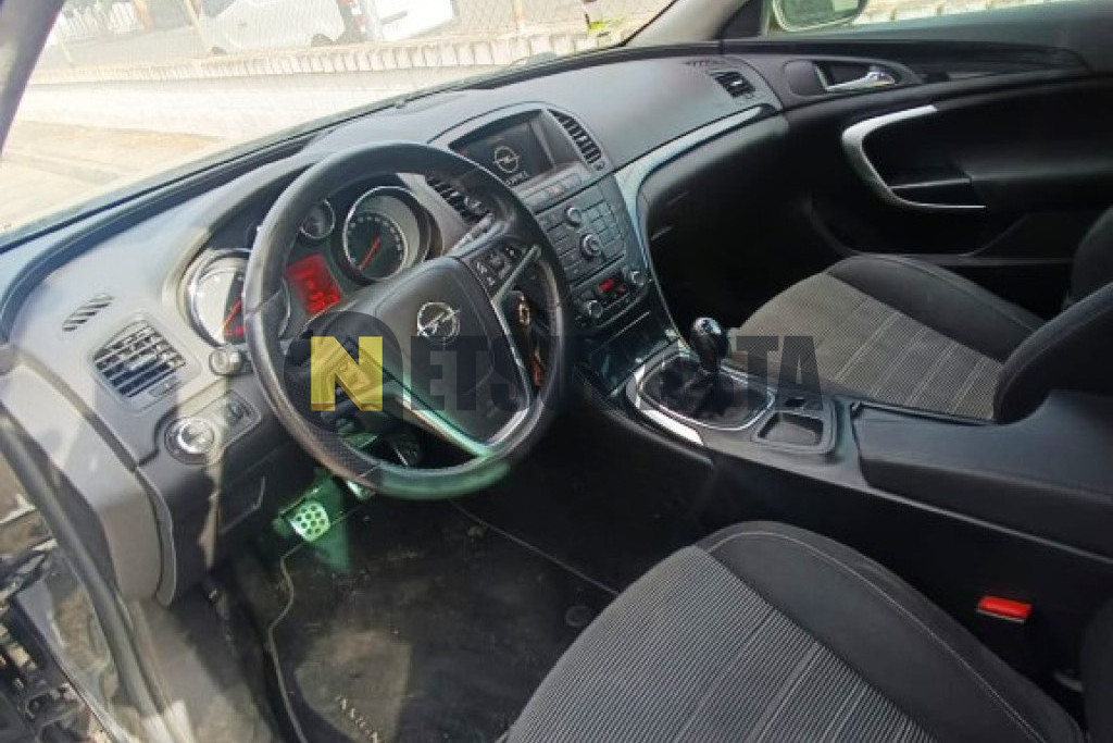 Opel Insignia Sports Tourer 2.0 CDTI 2012