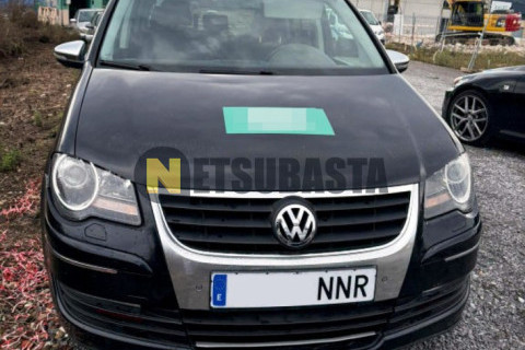 Volkswagen Touran 1.4 TSI DSG 7 vel. 2009