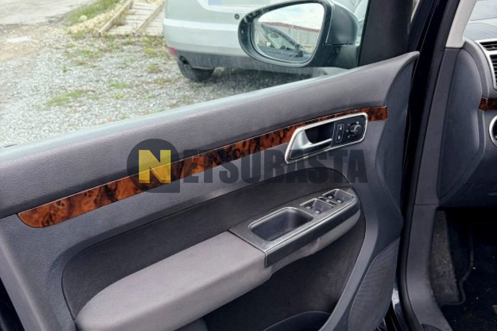 Volkswagen Touran 1.4 TSI DSG 7 vel. 2009