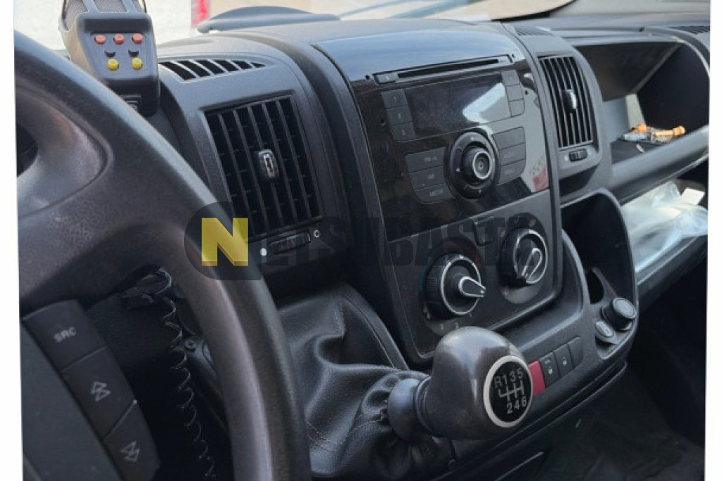 Peugeot Boxer Furgón 2.2 HDi 2013