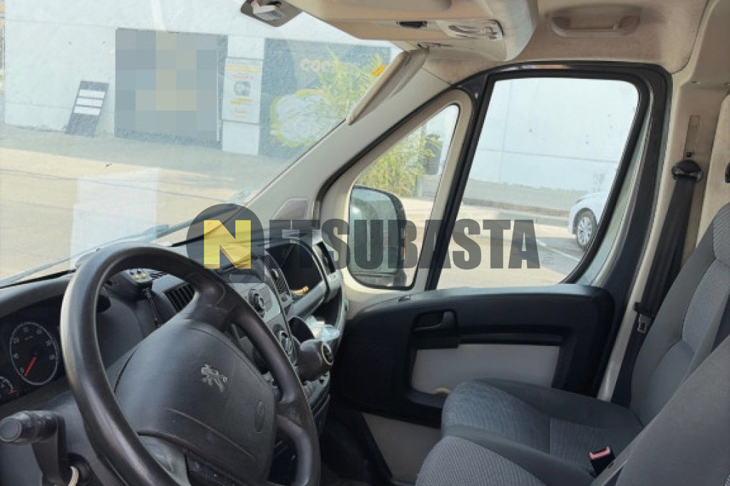 Peugeot Boxer Furgón 2.2 HDi 2013