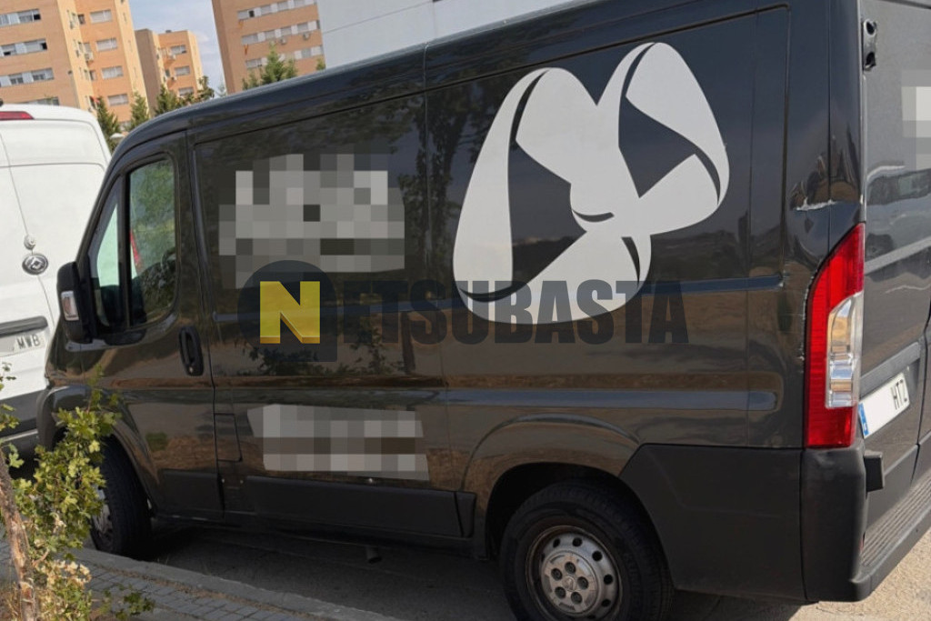 Peugeot Boxer Furgón 2.2 HDi 2013