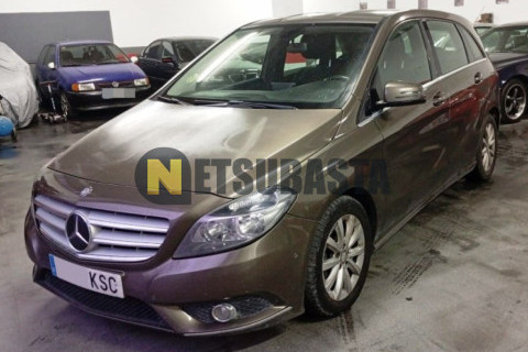 Mercedes-Benz B 180 CDI BlueEFFICIENCY 2012