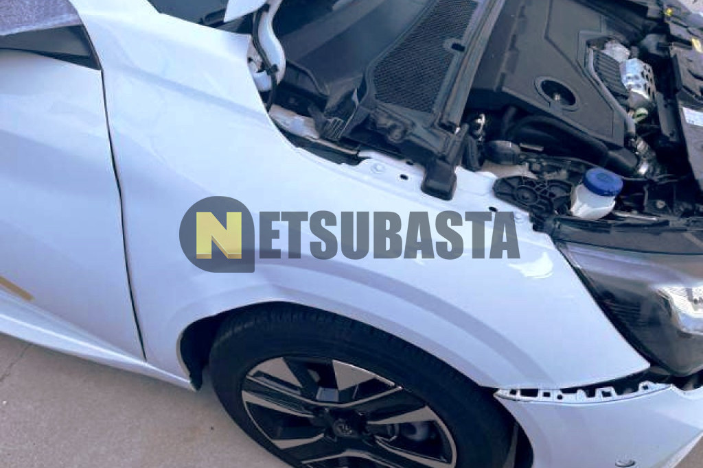 Peugeot 208 Hybrid 100 e-DCS6 2024