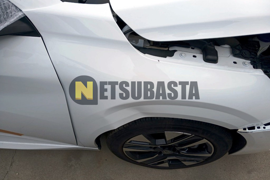 Peugeot 208 Hybrid 100 e-DCS6 2024